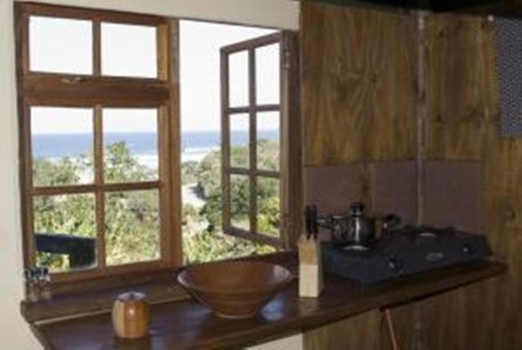 Amapondo Backpacker Lodge Port Saint Johnʼs Rum bild