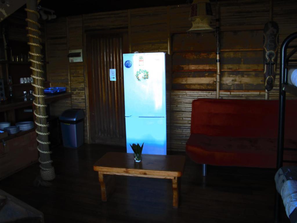 Amapondo Backpacker Lodge Port Saint Johnʼs Exteriör bild